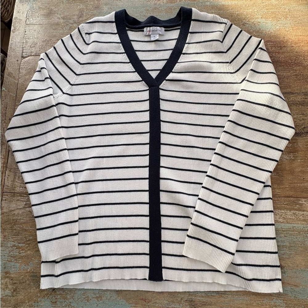 Liz Claiborne Navy and Off-White Striped V-Neck Sweater